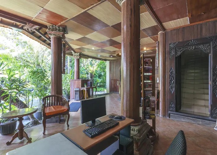 The Taman Ayu 10 Minute Walking To The Hotel 4*