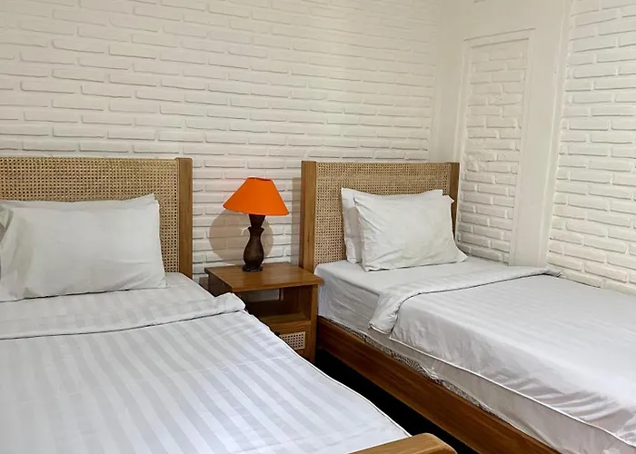 Hotel The Taman Ayu 10 Minute Walking To The Seminyak