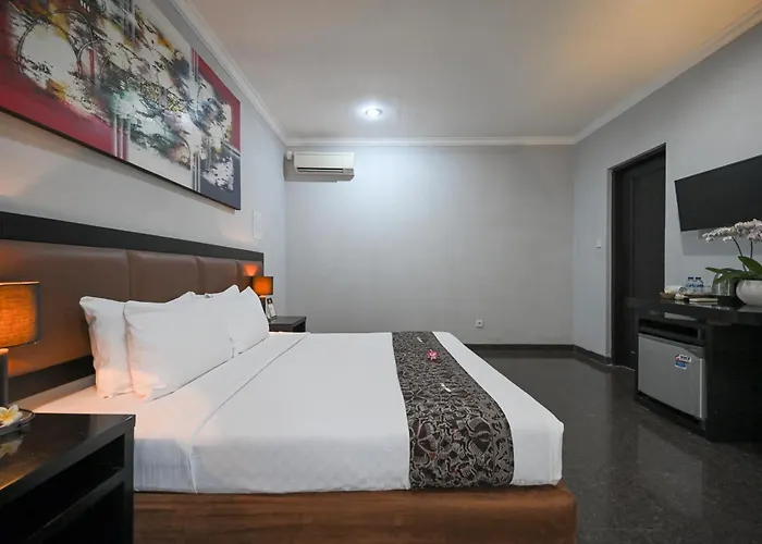 Hotel The Taman Ayu 10 Minute Walking To The Seminyak